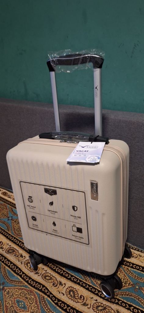 Cream Cabin Suitcase — 15" — Brand New