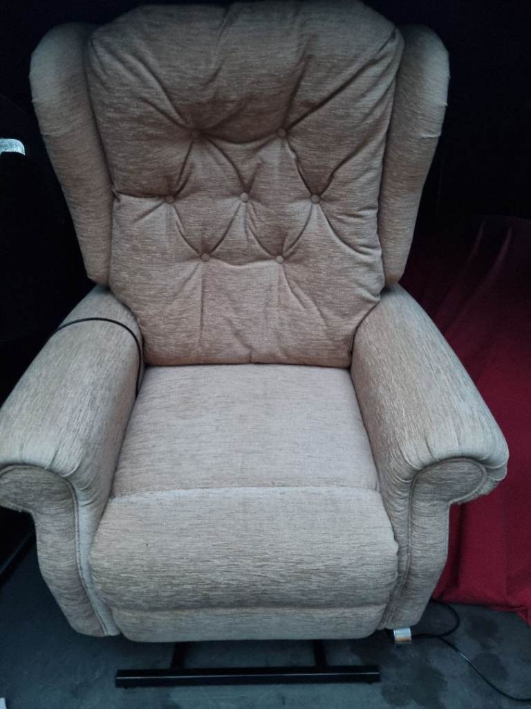 Willowbrook Handbury,Riser Recliner/Lift and Rise Chair,Dual Motor,Delivery,not HSL