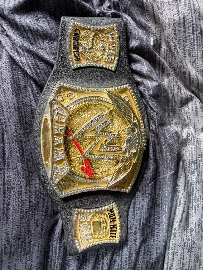 WWE Spinning Championship Belt – Good Condition