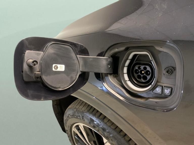 2022 Ford Kuga 2.5 EcoBoost Duratec 14.4kWh ST-Line X SUV 5dr Petrol Plug-in Hybrid CVT Eu Suv PE...