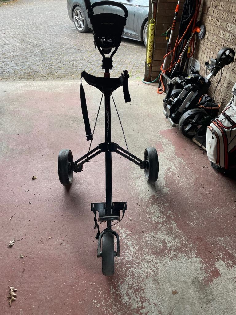 Push/ pull golf trolley