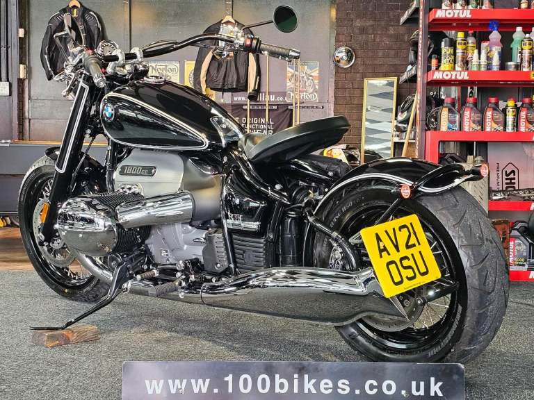 2021 BMW R 18 BOBBER 4,000 MILE'S 