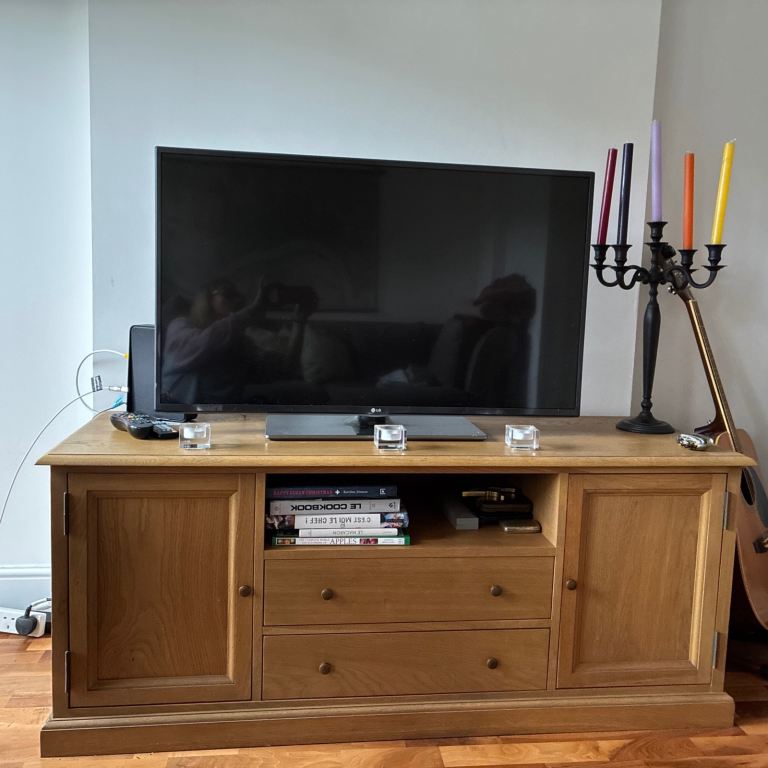Maison du Monde Solid Wood Oak TV Cabinet – French Country Style – Excellent Condition – £350 ONO