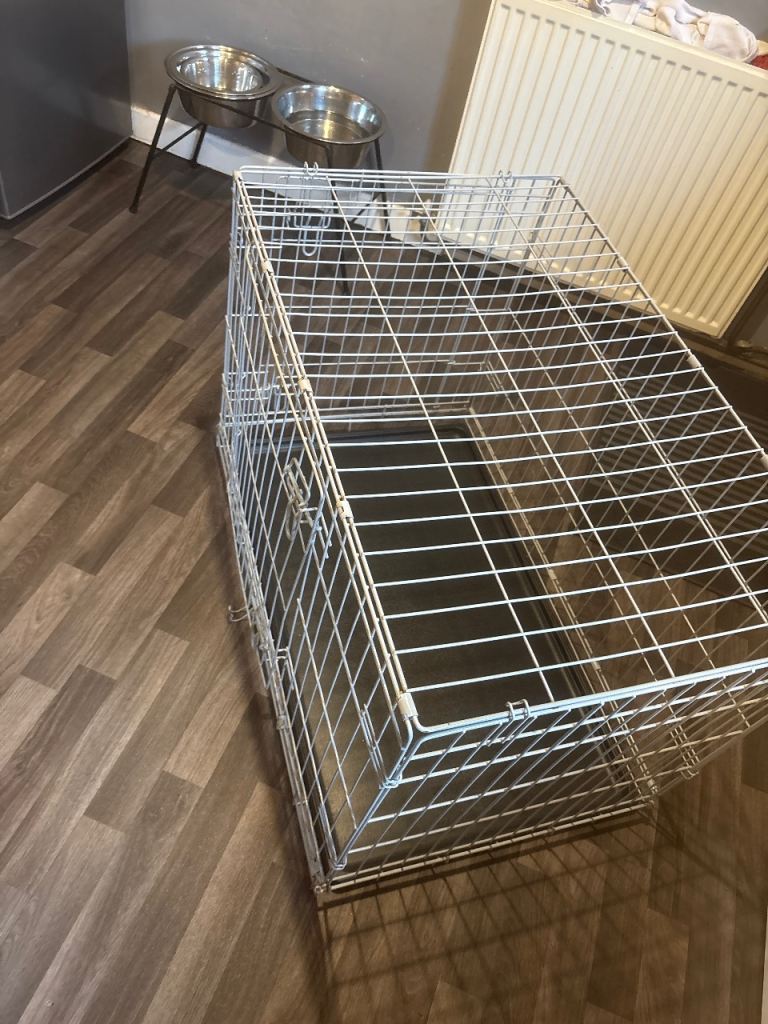 Medium dog crate