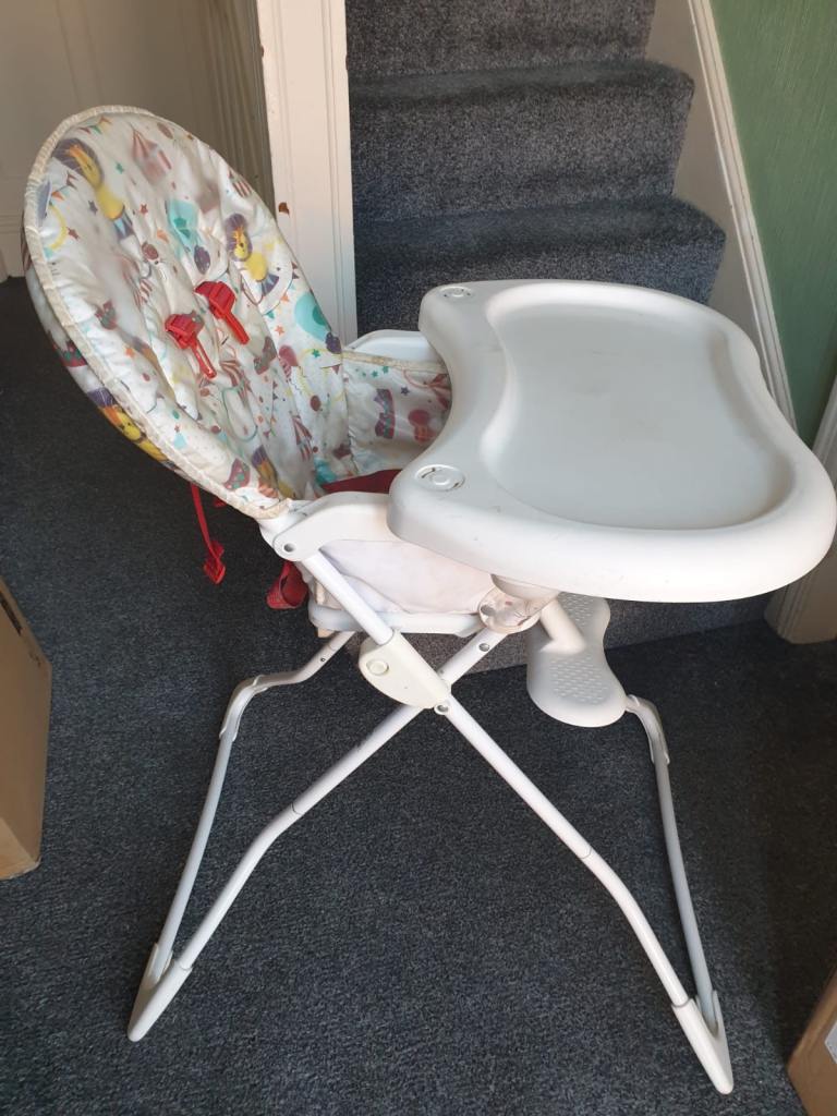 Baby High Chair with Tray – Good Condition
