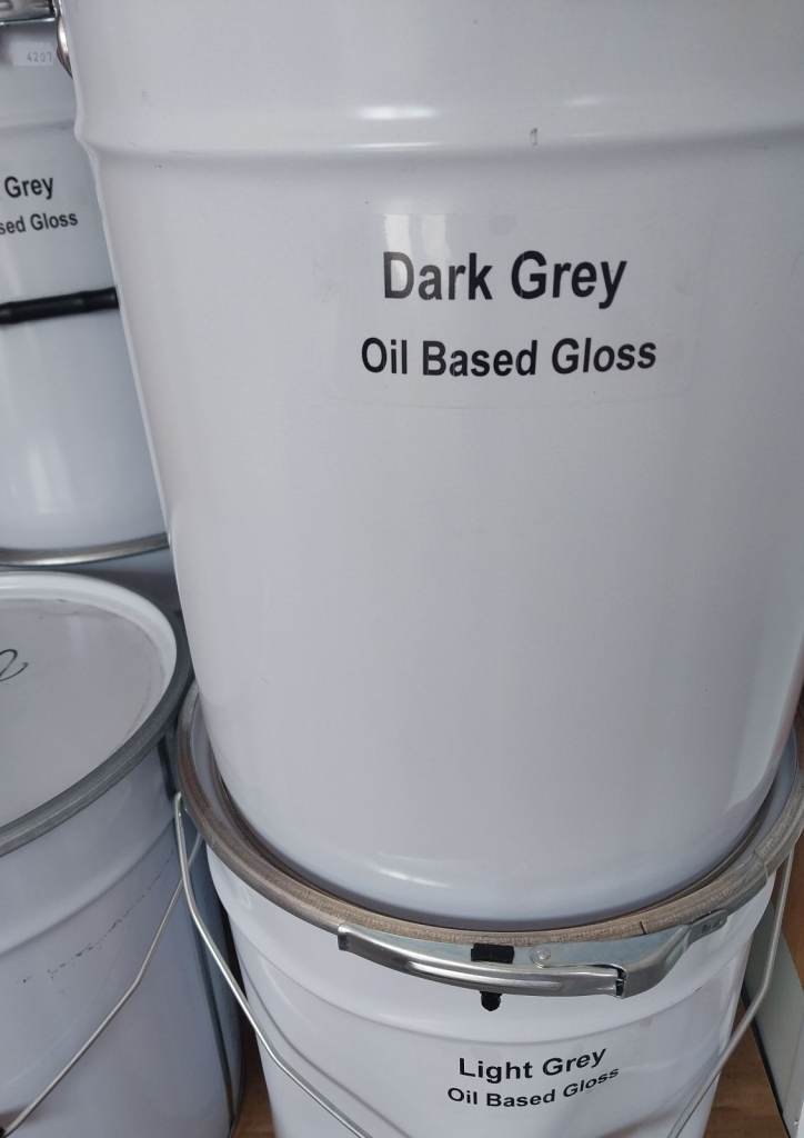 Oil based enamel gloss 