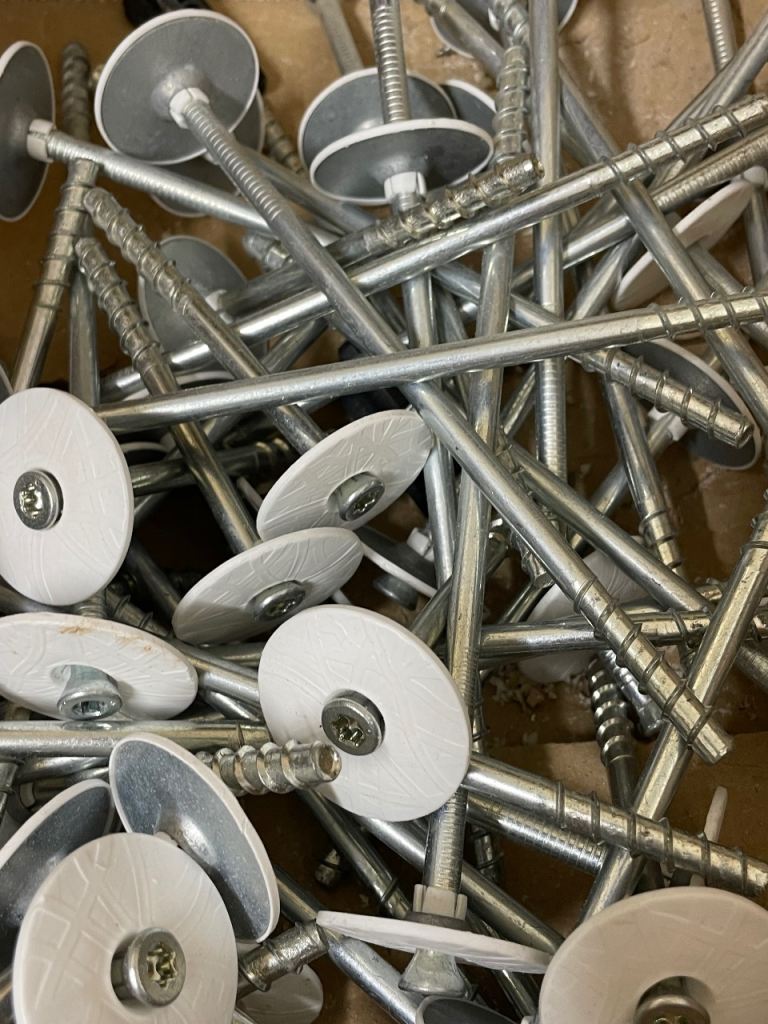 WURTH  W-IS Screws - New,  Steel Galvanised size 85mm & 175mm around 450 in total insulation screws