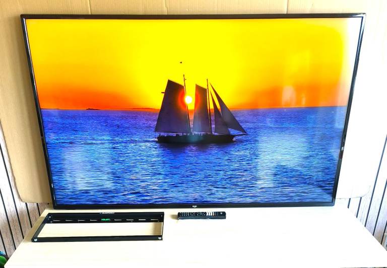 Bush 58" Inch 4K Ultra UHD LED TiVo Freely Smart TV Dolby Vision Atmos Freeview Play DLED58UHDHDRS
