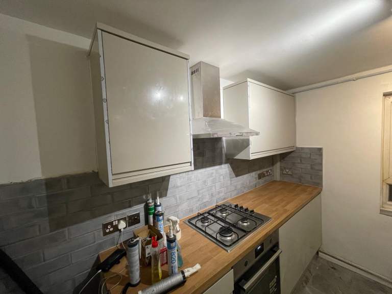 Large 2 double bedroom flat to rent in Isleworth
