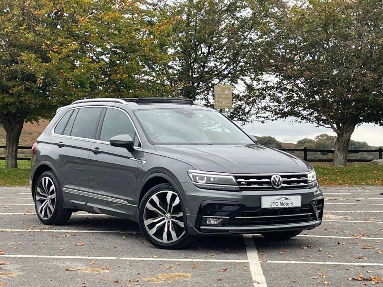 VOLKSWAGEN TIGUAN 2.0 TDi 150 R-Line Tech 5dr Auto, diesel, grey + stunning