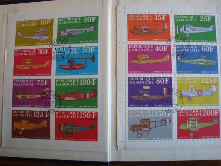 A Stamp collection - two albums of about 1500 stamps in total