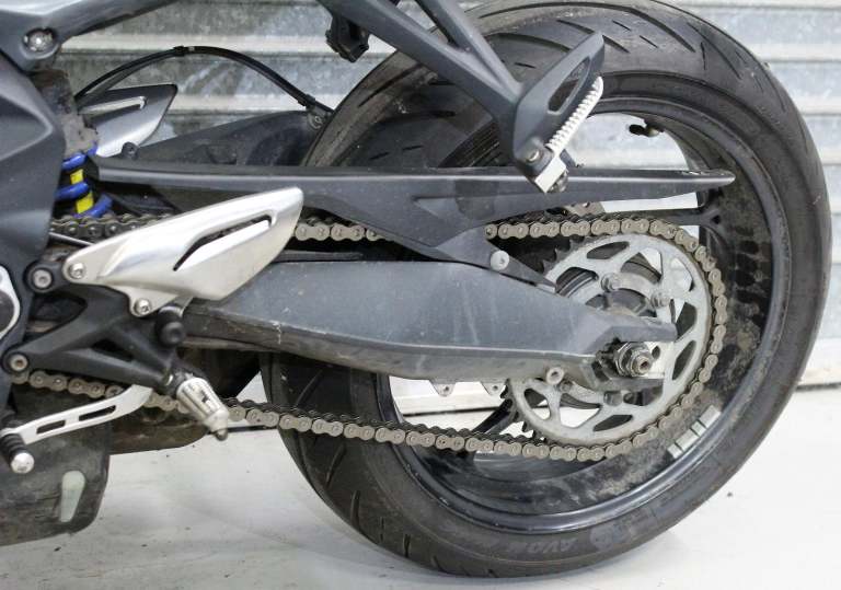 2015 15 TRIUMPH STREET TRIPLE 675 WHITE HPI CLEAR 11K NEW SHAPE TRADE SALE MOT