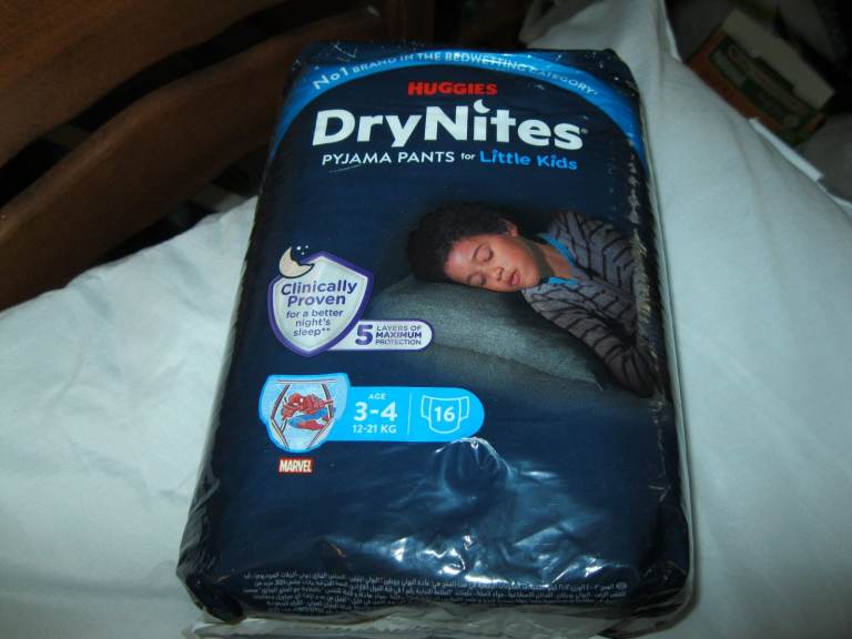 Huggies DryNites Pyjama Pants for Little Kids, Age 3-4, 16 Pack TOTTENHAM N17 
