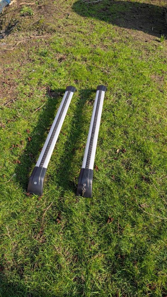 Range Rover Evoque 2011-2022 Thule aero roof rails