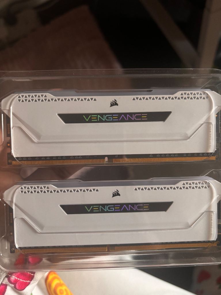 Corsair Vengeance DDR4 RAM 16GB (8GB 2X)
