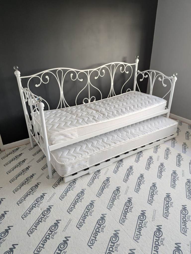 Metal Frame single bed with trundle bed