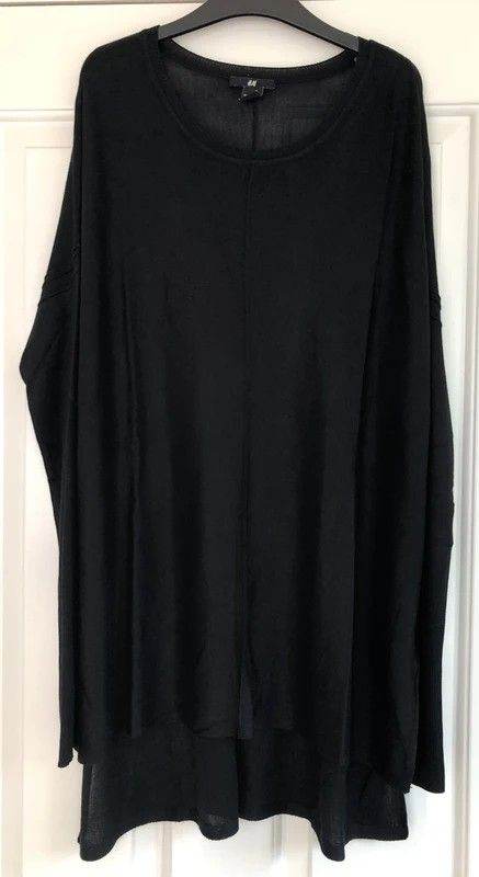 H&M stepped hem long line black top XS