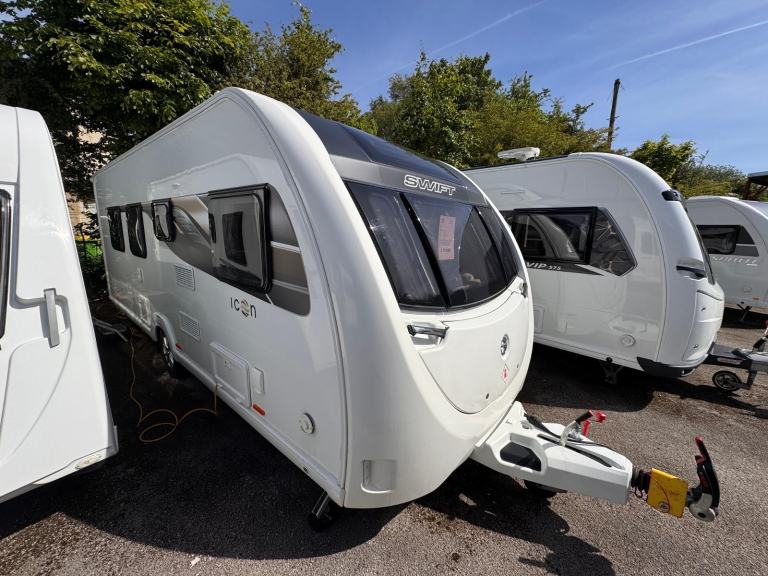 SWIFT SPRITE MAJOR 4 EB ICON EDITION 2022 MODEL REAR ISLAND BED TOURING CARAVAN