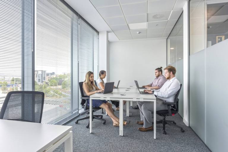 Sheffield - S1 2BJ \ Office Space with 5 Workstations Available Immediately
