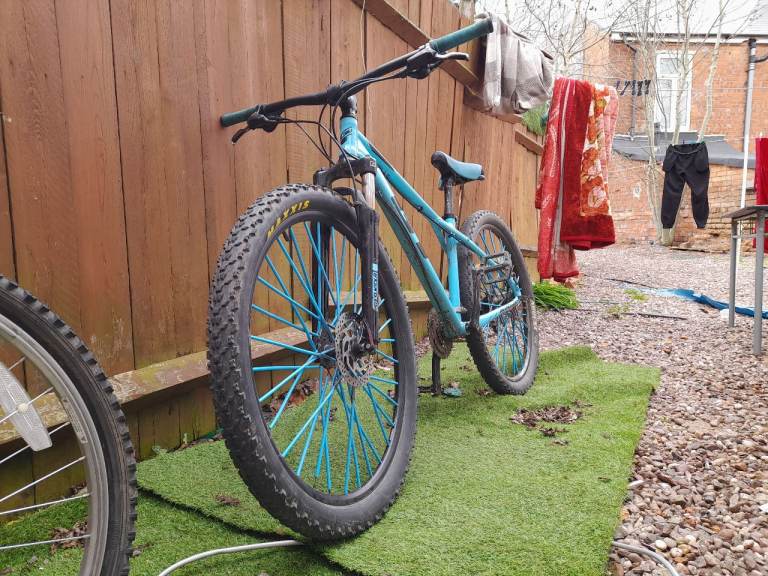 GT Aggressor Expert – Blue – Hydraulic Brakes – Needs Minor Work