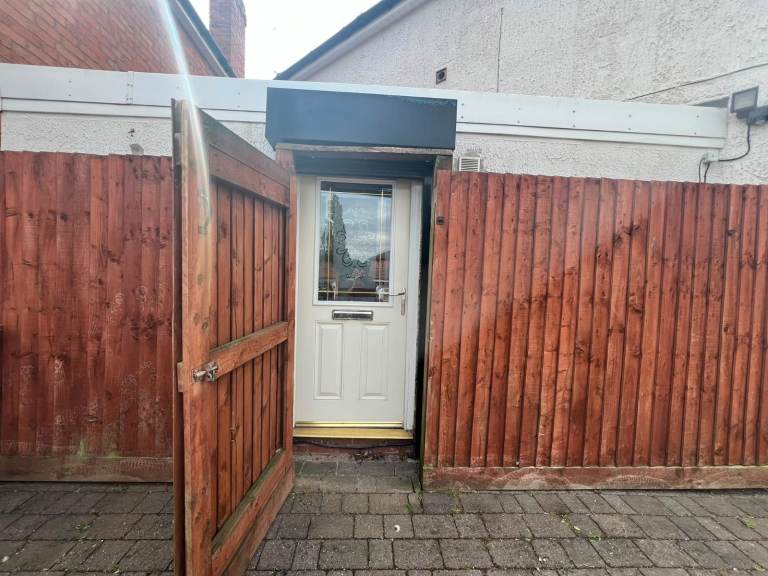 **STROUD ROAD**ONE BED TO RENT **WATER/COUNCIL TAX/BROADBAND INCLUDED**SHIRLEY, SOLIHULL ** VIEW NOW