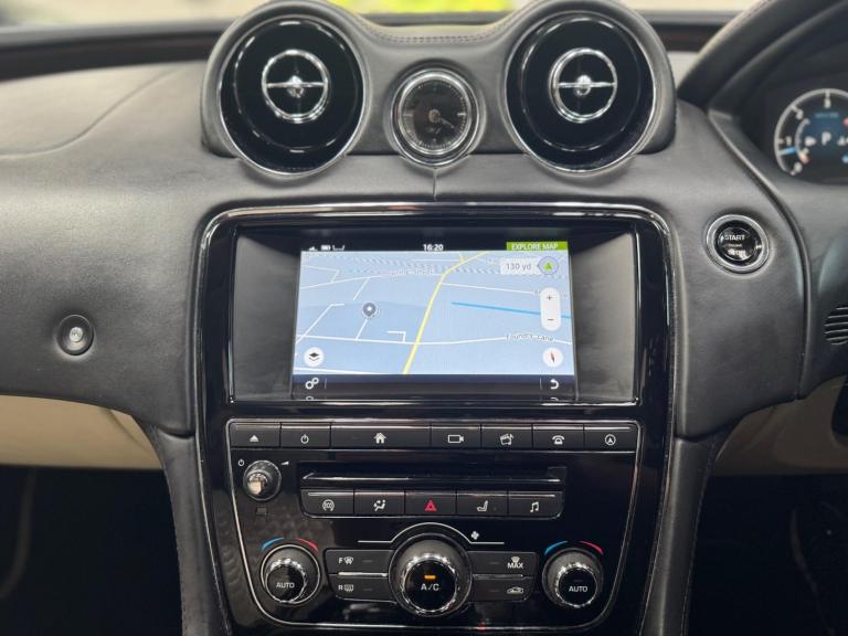 2017 Jaguar XJ 3.0d V6 Portfolio Auto Euro 6 (s/s) 4dr SALOON Diesel Automatic