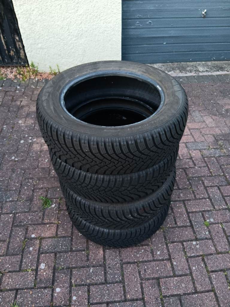 Set of 4 nearly new Falken Winter Tyres 225/60R18 104V