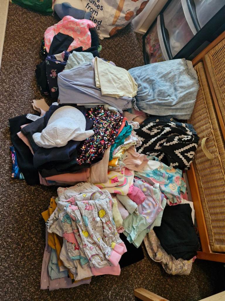 Huge girls 4-5yrs clothes bundle
