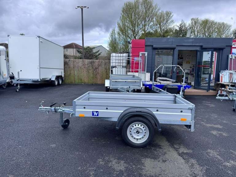 BRAND NEW 6FT X 4FT SINGLE AXLE FLAT TRAILER 750KG 