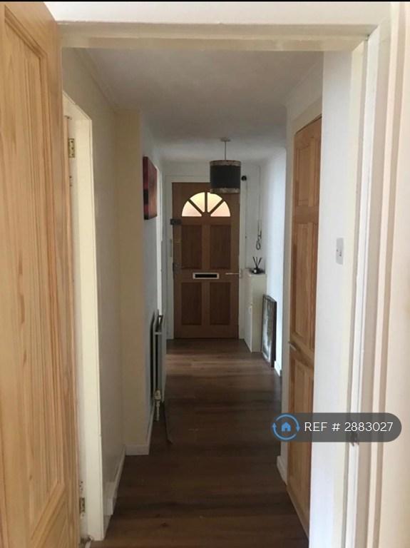 3 bedroom flat in Garthdee Drive, Aberdeen, AB10 (3 bed) (#2883027)