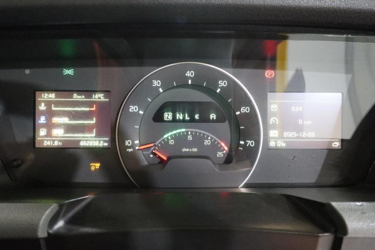 2020 (70 PLATE) Volvo FH460 6x2 Euro 6 Tractor Units