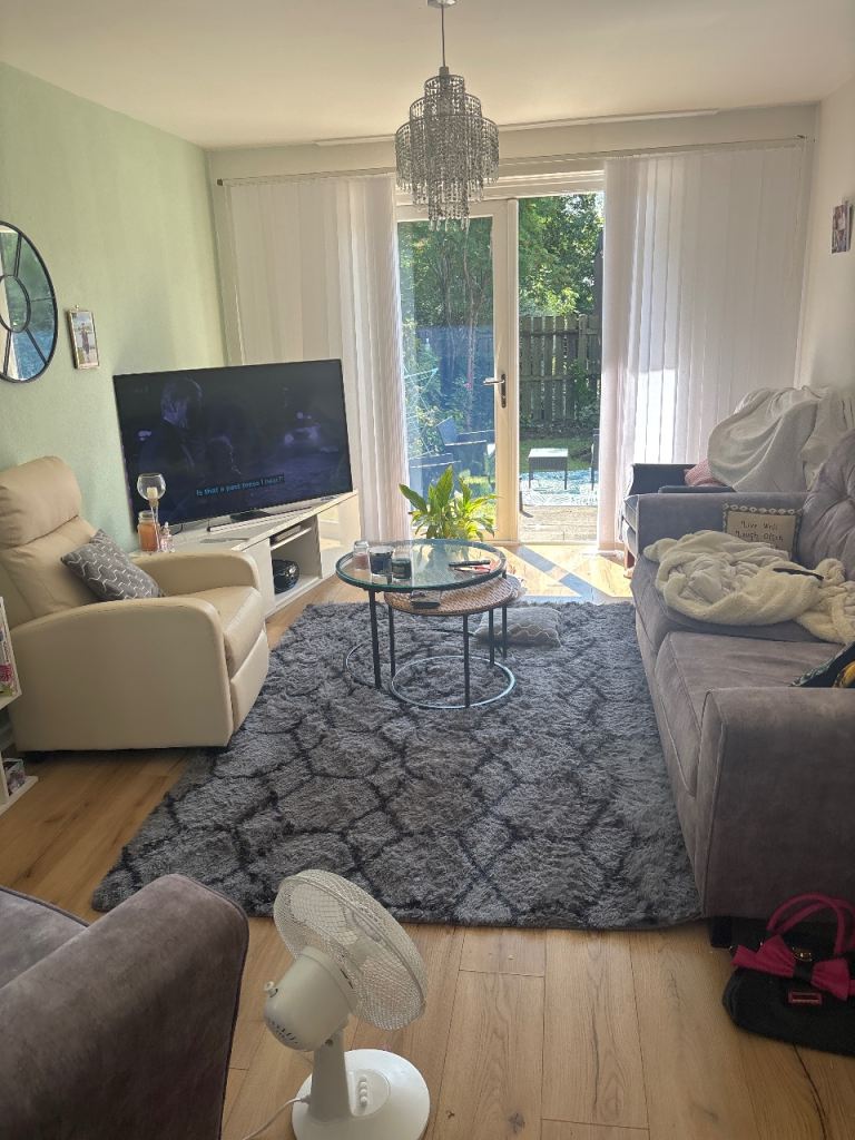 Lively house to exchange for similar property 1 bedroom and need a one bedroom too 