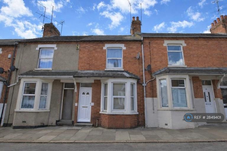 3 bedroom house in Roseholme Road, Northampton, NN1 (3 bed) (#2849401)