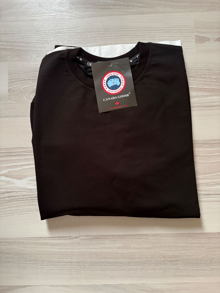 Canada goose sweatshirt (rove crew)
