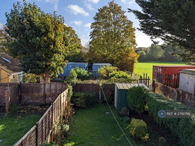 4 bedroom house in Forest Road, Fishponds, Bristol, BS16 (4 bed) (#2792795)