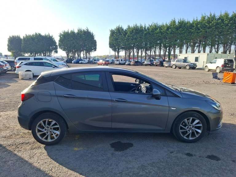 2019 Vauxhall Astra 1.6 CDTi ecoTEC BlueInjection Design Euro 6 (s/s) 5dr HATCHBACK Diesel Manual