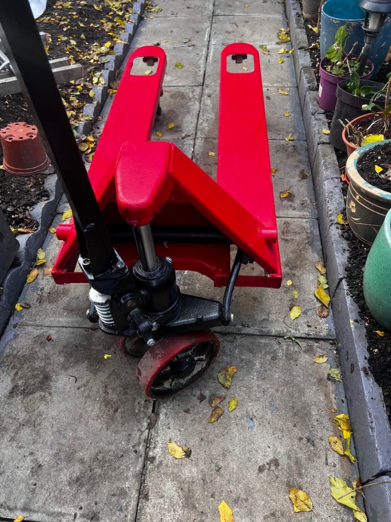 Pallet truck 