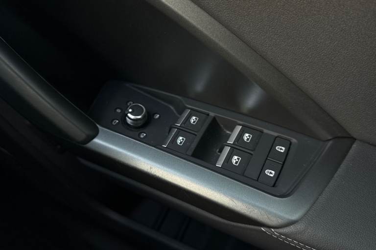 2019 Audi Q3 35 TDI S Line 5dr S Tronic ESTATE DIESEL Automatic