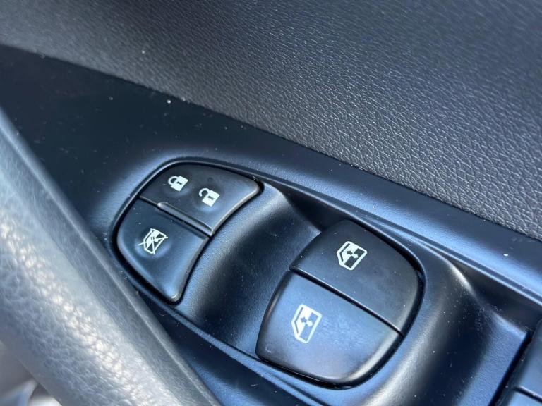 2021 Nissan Qashqai 1.3 DIG-T N-Connecta DCT Auto Euro 6 (s/s) 5dr HATCHBACK Petrol Automatic