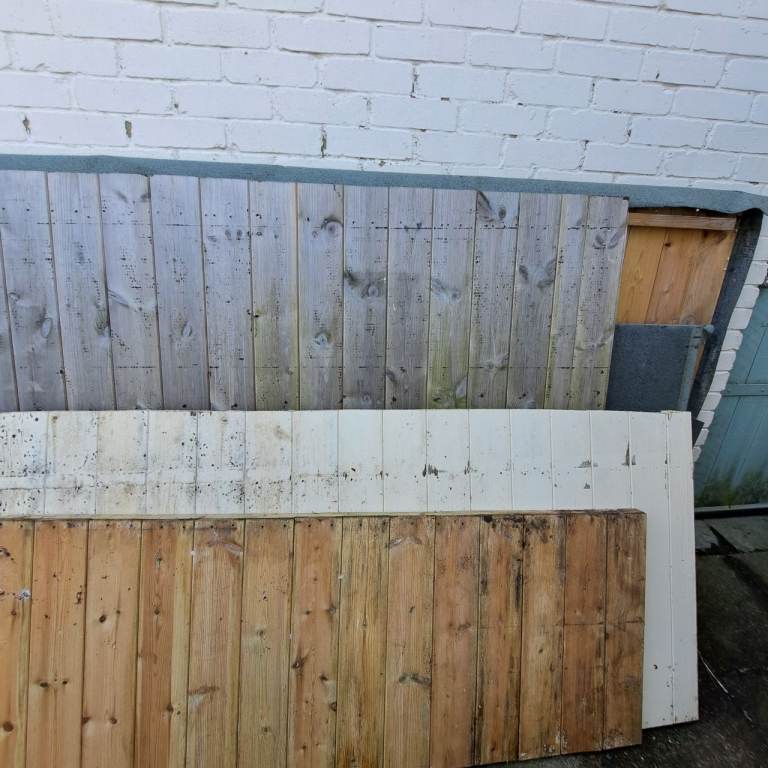 FREE WOOD x7, large, medium some with felt from roof, must collect asap, need a big van or saw.