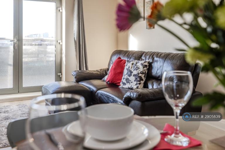 2 bedroom flat in Saint Lawrence Road, Newcastle Upon Tyne, NE6 (2 bed) (#2905839)