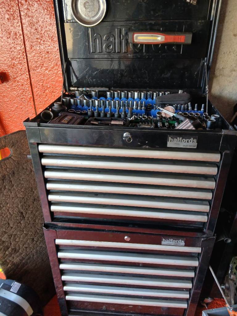 Garage tools 