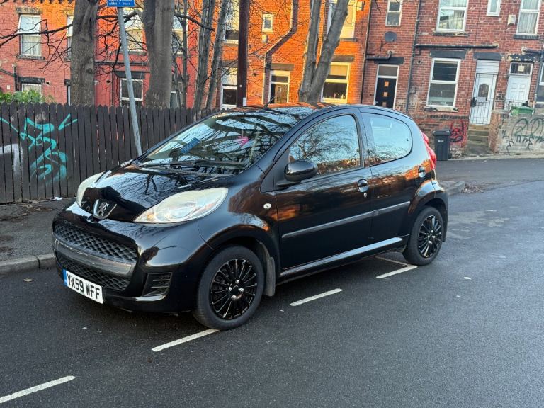 Peugeot 107 • 5 Door • ( like Citroen C1 • Toyota Aygo 108 )