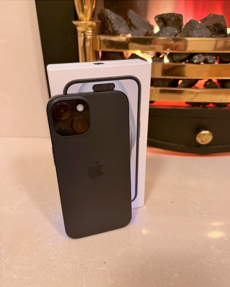 Like New Iphone 15 256GB Black. Boxed, bought direct from Apple