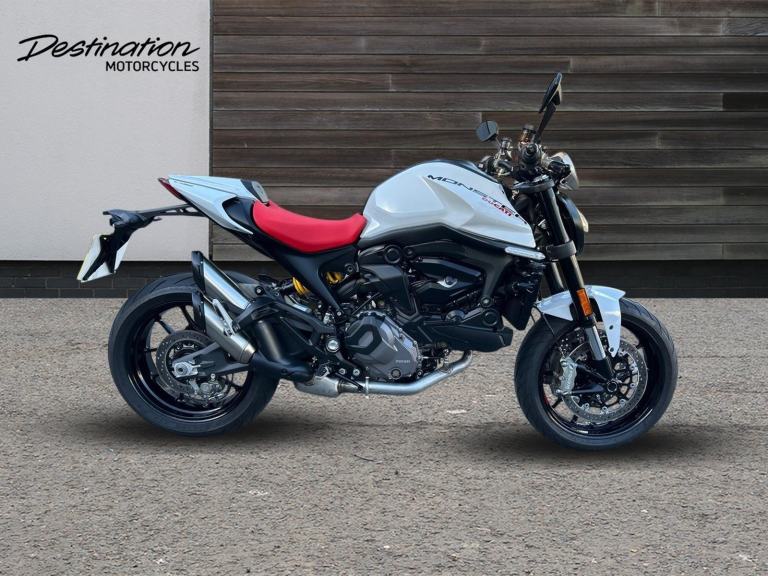 2023 Ducati Monster MONSTER Petrol white Manual