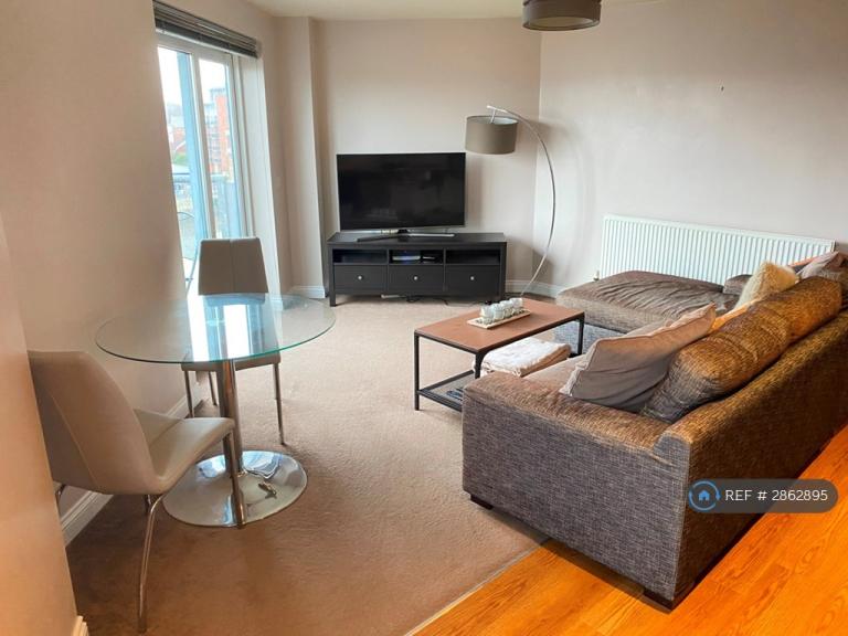 2 bedroom flat in Leylands Road, Leeds, LS2 (2 bed) (#2862895)