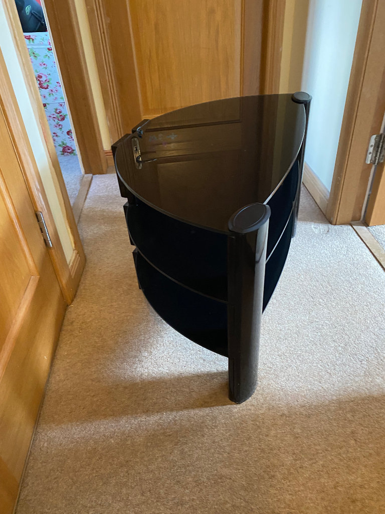 Television table immaculate