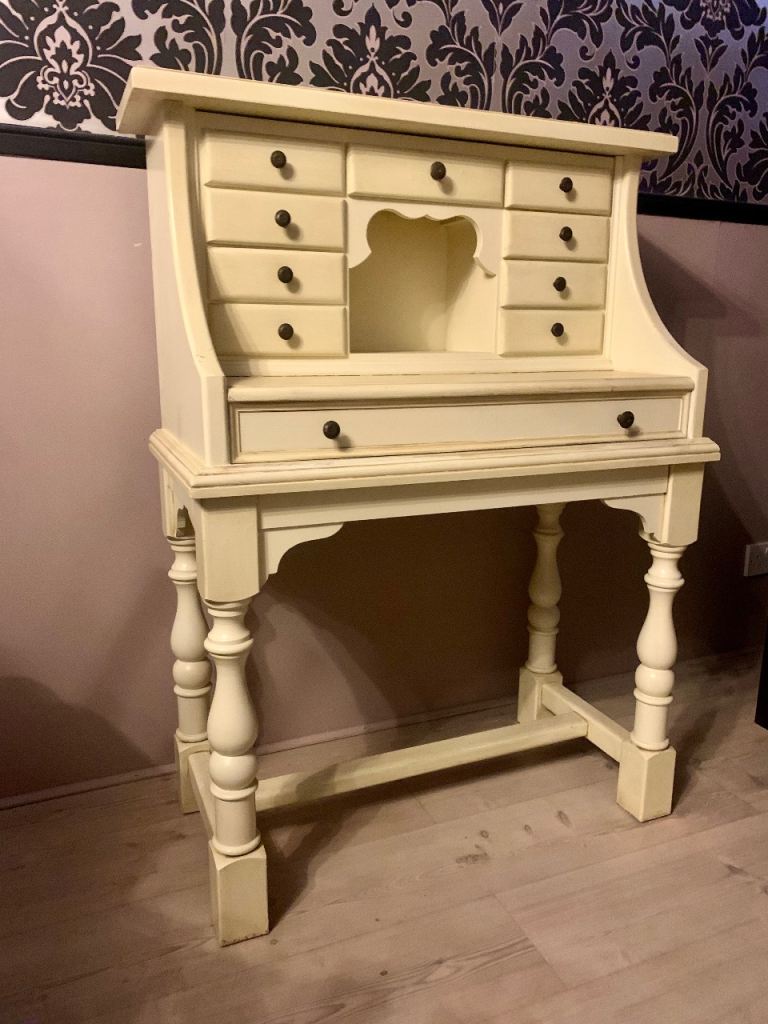 Classic country style desk/bureau - upcycle project