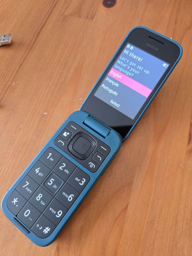 Nokia 2660 Flip phone with charging cable 