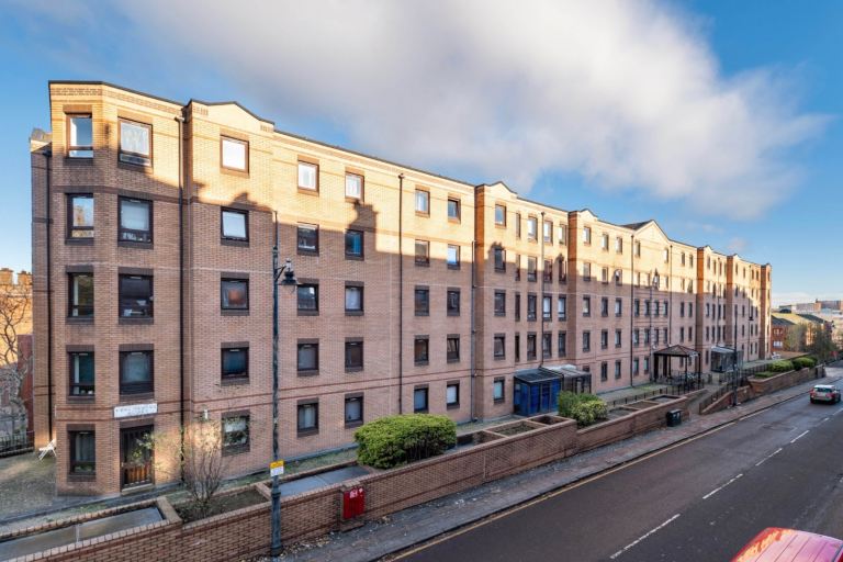 2 bed flat to rent Glasgow 